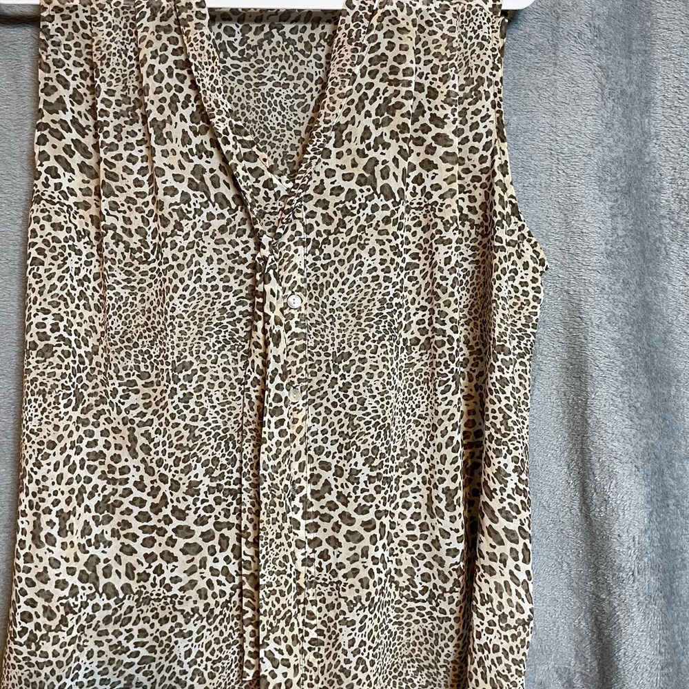 Leopard Print Sleeveless Blouse